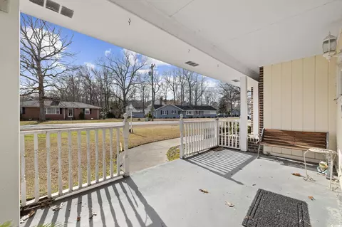 Exterior - 400 Crescent Dr, Conway, SC 29526 photo 3 of 7