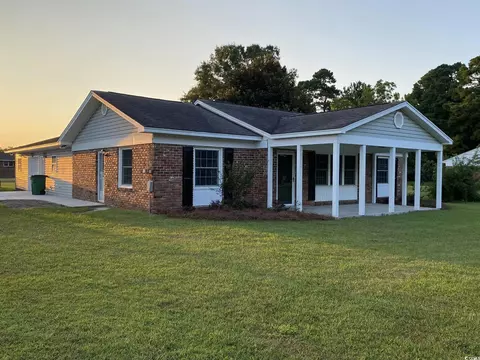 812 S Farr Ave, Andrews, SC 29510