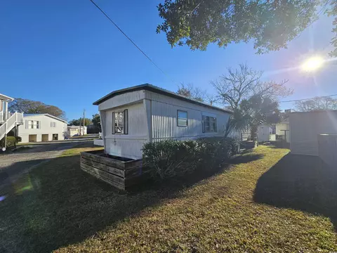 1506 Woodland Ter, Murrells Inlet, SC 29576