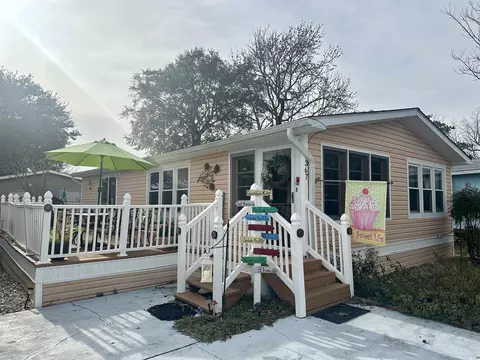367 E Lake Dr, Surfside Beach, SC 29575