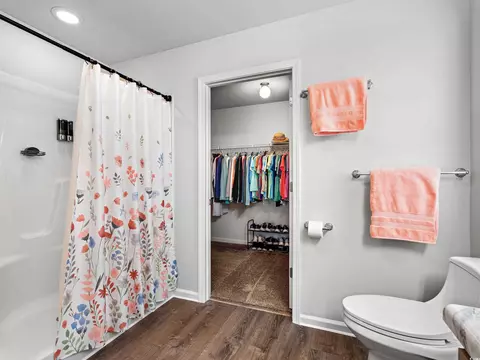 Bath - 532 Dundalk Dr, Conway, SC 29526 photo 2 of 3