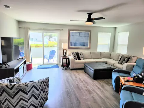 Living - 532 Dundalk Dr, Conway, SC 29526 photo 2 of 3