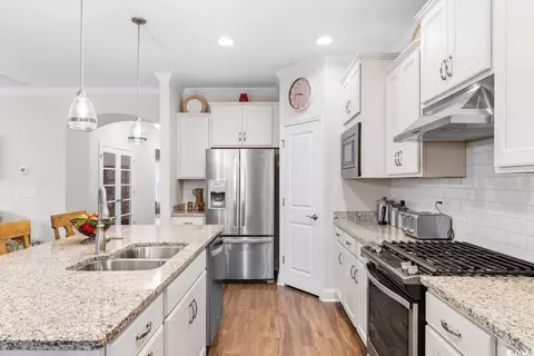 Kitchen - 554 Carnaby Loop, Myrtle Beach, SC 29579 photo 2 of 5