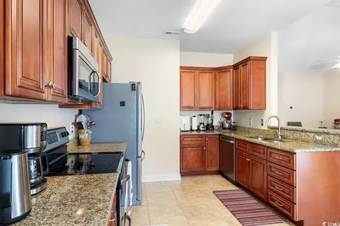 Kitchen - 923 Oglethorpe Dr, Conway, SC 29527 photo 3 of 4