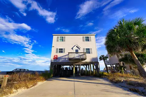 601 S Waccamaw Dr, Murrells Inlet, SC 29576