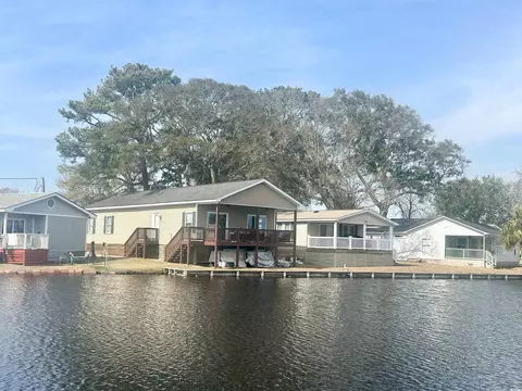 232 Flamingo Dr, Surfside Beach, SC 29575