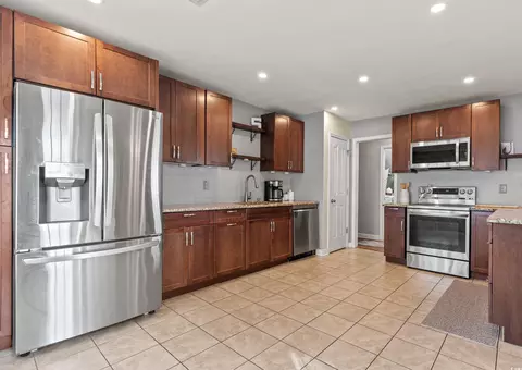 Kitchen - 110 Sugar Mill Loop, Myrtle Beach, SC 29588 photo 2 of 4