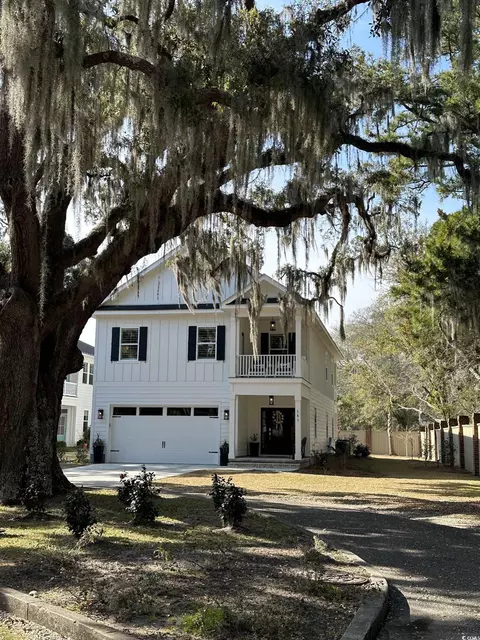 151 Berry Tree Dr, Pawleys Island, SC 29585