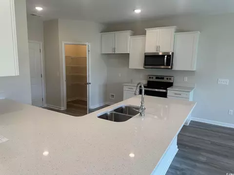 Kitchen - 557 Honeyhill Loop, Conway, SC 29526 photo 1 of 1