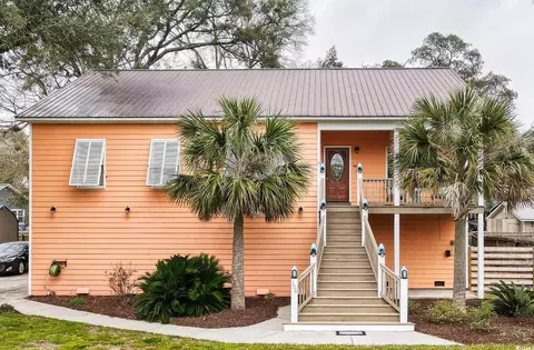 306 Pine St S, Murrells Inlet, SC 29576