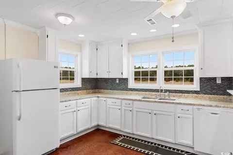 Kitchen - 7801 Bay Rd, Gresham, SC 29546 photo 1 of 4