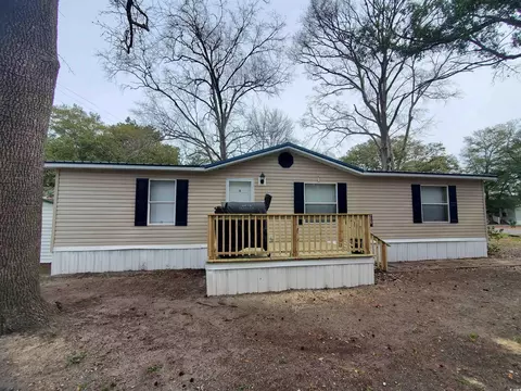 526 Lagrande Dr, Murrells Inlet, SC 29576
