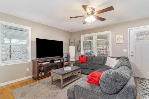 Living - 909 Forest Loop Rd, Conway, SC 29527 photo 2 of 3