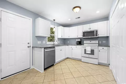 Kitchen - 4375 Harrelson Ave, Loris, SC 29569 photo 1 of 3