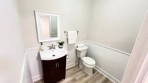 Bath - 3602 Claussen Rd, Florence, SC 29505 photo 5 of 7