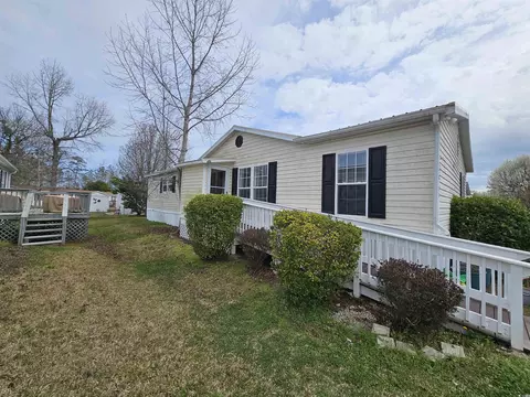 498 Folly Estates Dr, Myrtle Beach, SC 29588