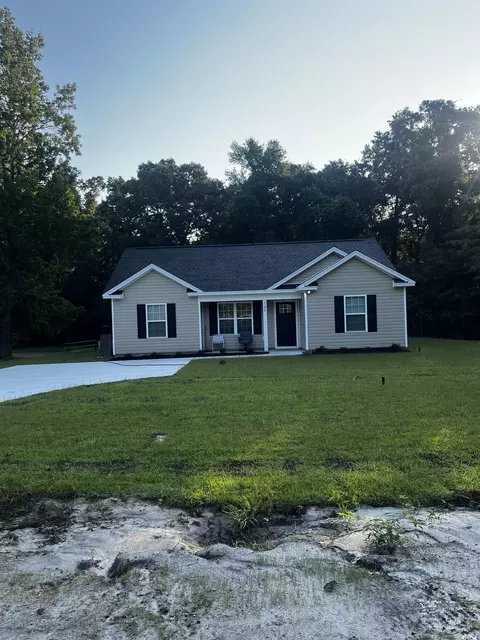 720 Pine Oaks Farm Rd, Aynor, SC 29511