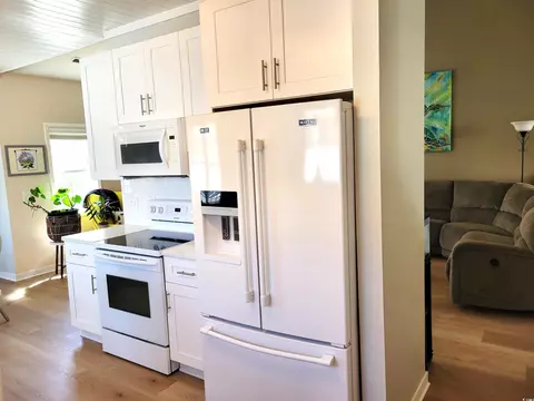 Kitchen - 149 Clovis Cir, Myrtle Beach, SC 29579 photo 5 of 5