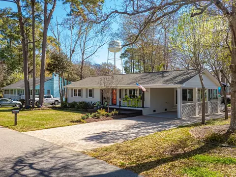 1013 Moss Dr, Surfside Beach, SC 29575 photo 4