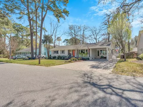 1013 Moss Dr, Surfside Beach, SC 29575 photo 3