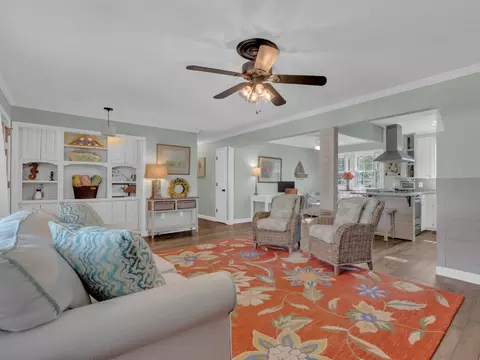 1013 Moss Dr, Surfside Beach, SC 29575 photo 9