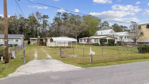 421 Minnow Dr, Pawleys Island, SC 29585