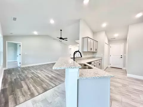 Kitchen - 1424 Nathan Dr, Loris, SC 29569 photo 2 of 2