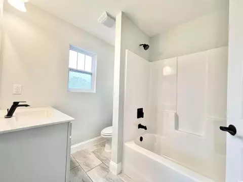 Bath - 1424 Nathan Dr, Loris, SC 29569 photo 4 of 4