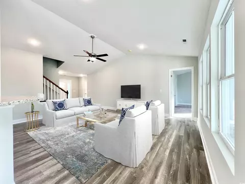 Living - 1424 Nathan Dr, Loris, SC 29569 photo 2 of 3