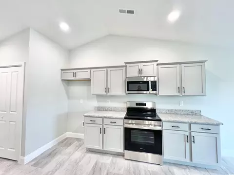 Kitchen - 1424 Nathan Dr, Loris, SC 29569 photo 1 of 2
