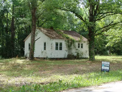 411 S Magnolia Ave, Andrews, SC 29510