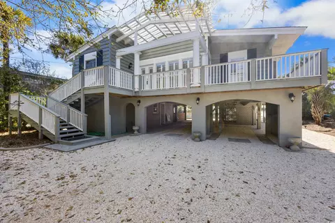 389 Norris Dr, Pawleys Island, SC 29585