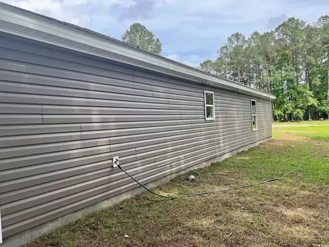 2950 Springdale Dr, Loris, SC 29569 photo 4