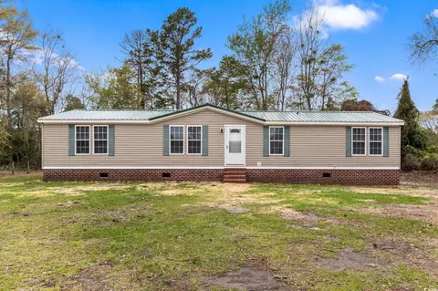 2038 Mockingbird Ln, Loris, SC 29569