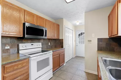 Kitchen - 1255 Pollen Loop, Murrells Inlet, SC 29576 photo 3 of 5
