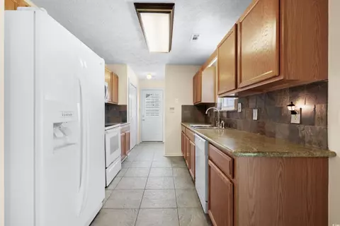 Kitchen - 1255 Pollen Loop, Murrells Inlet, SC 29576 photo 1 of 5