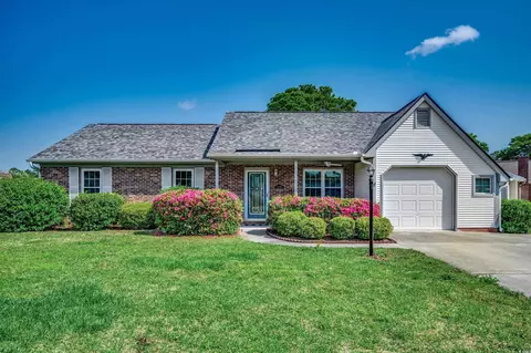 1101 Fox Sparrow Dr, Murrells Inlet, SC 29576