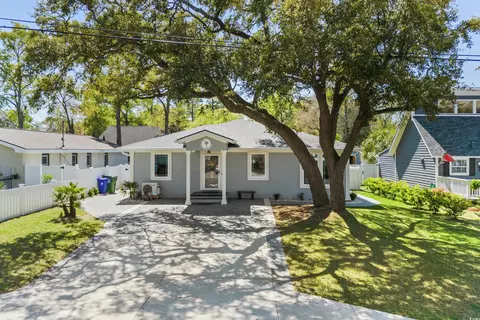 615 Cypress Dr, Surfside Beach, SC 29575 photo 2
