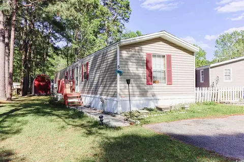 5 Spinnaker Ln, Murrells Inlet, SC 29576
