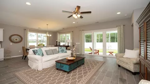 Living - 1005 Beechfield Ct, Conway, SC 29526 photo 6 of 10
