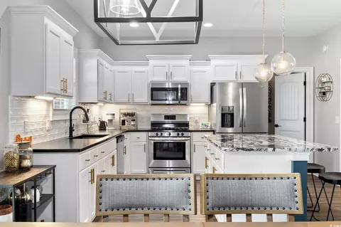 Kitchen - 5195 Huston Rd, Conway, SC 29526 photo 6 of 6