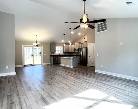 939 Barrett St, Loris, SC 29569 photo 6