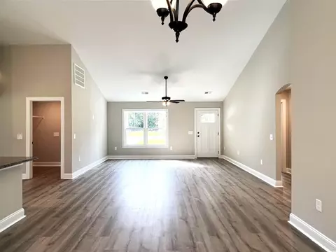 939 Barrett St, Loris, SC 29569 photo 9