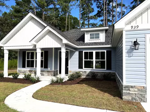 939 Barrett St, Loris, SC 29569 photo 5