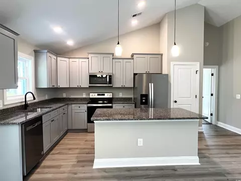 939 Barrett St, Loris, SC 29569 photo 11