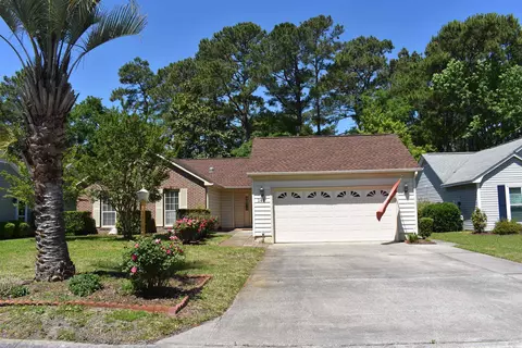 141 Woodlake Dr, Murrells Inlet, SC 29576