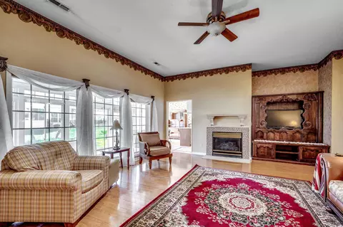 Living - 564 Circle Dr, Surfside Beach, SC 29575 photo 2 of 2