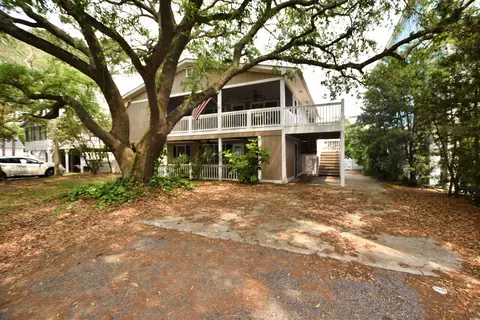 216 16th Ave S, Surfside Beach, SC 29575
