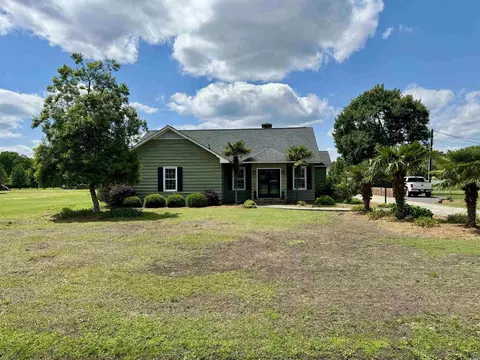 1004 S Beech Ave, Andrews, SC 29510