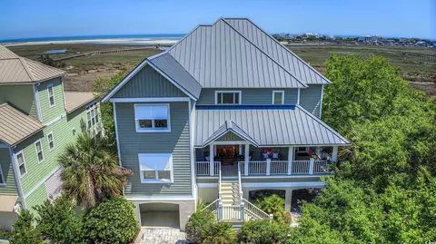 201 Grackle Ln, Pawleys Island, SC 29585